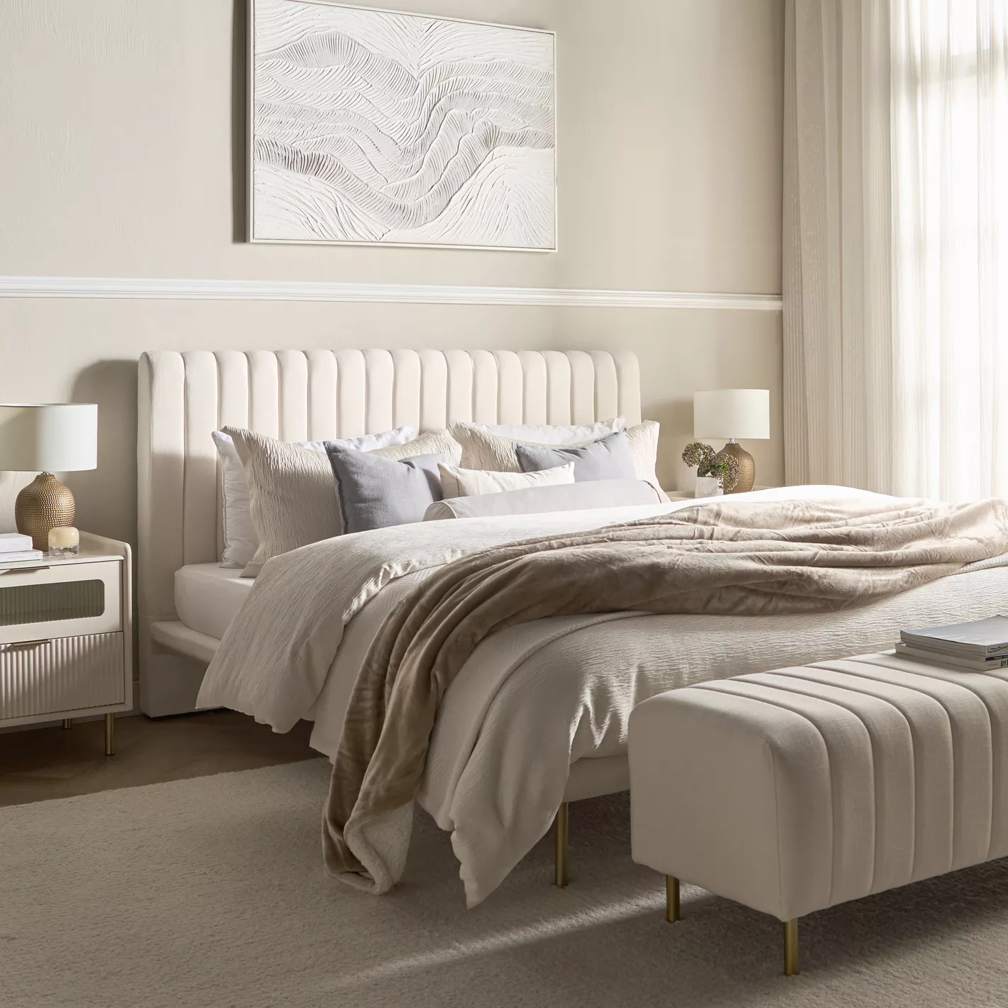 Modern Upholstered Bench.