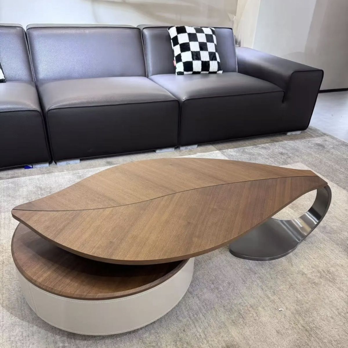 Italian-Inspired Leaf Coffee Table – Modern Luxury for Small Spaces